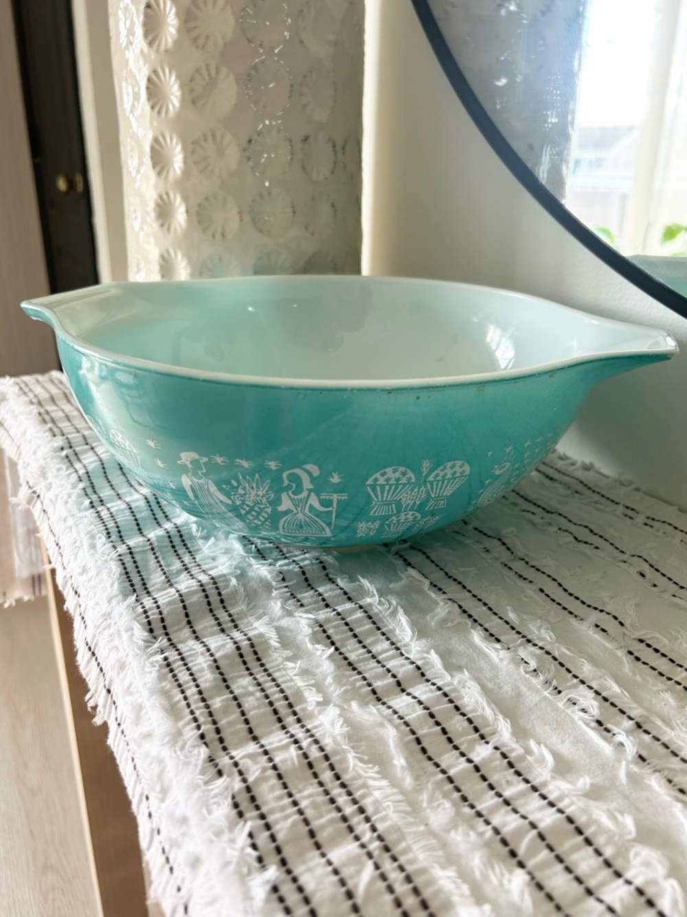 Vintage Pyrex Butterprint Cinderella Mixing Bowl Turquoise Amish 13”